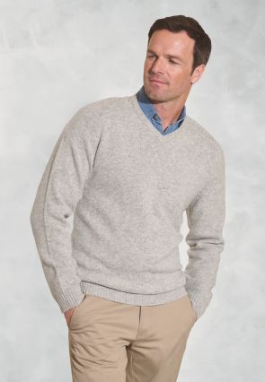 Barton Winter White Lambswool V-Neck Jumper